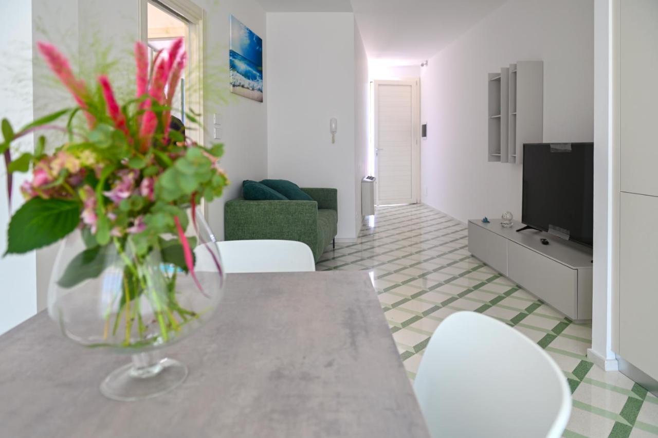 Perle Marine Suite Apartments Castro  Exterior photo