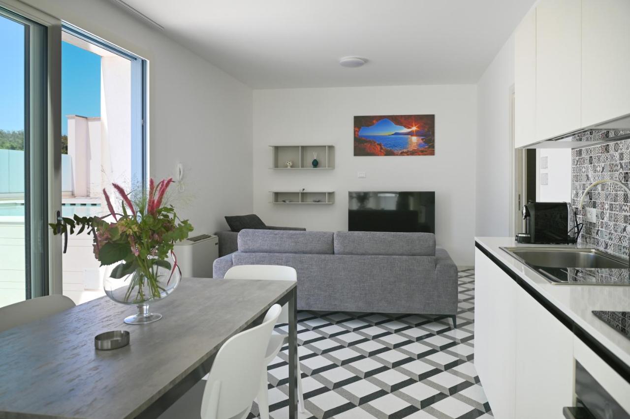 Perle Marine Suite Apartments Castro  Exterior photo